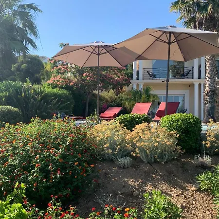 Azur, Amazing Sea Views, Heated Pool Otel 4*
